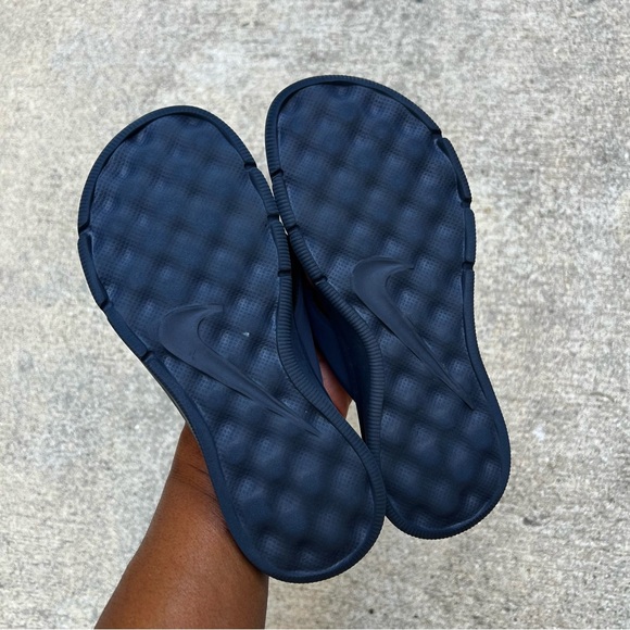 RARE USED WMNS NIKE ULTRAS COMFORTS THONGS TRIPLE BLUES WHITES FOOTBEDS - Picture 5 of 7